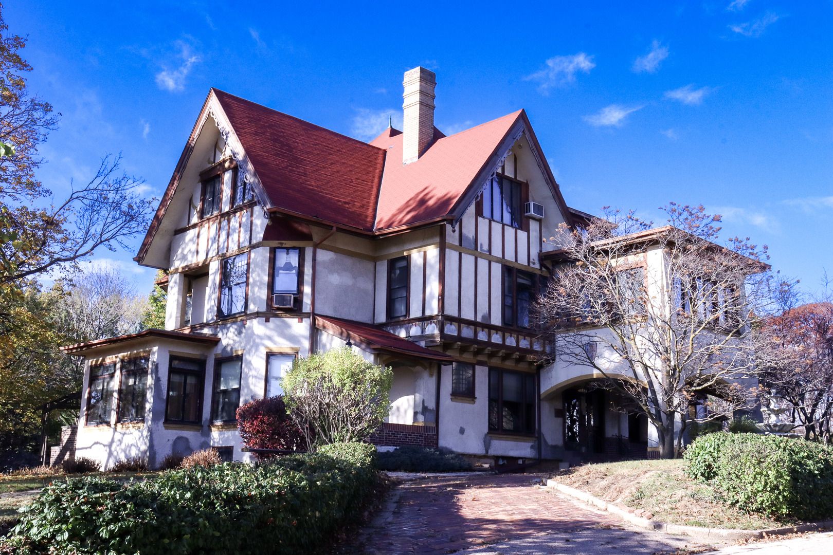 600 W Lincolnway Road