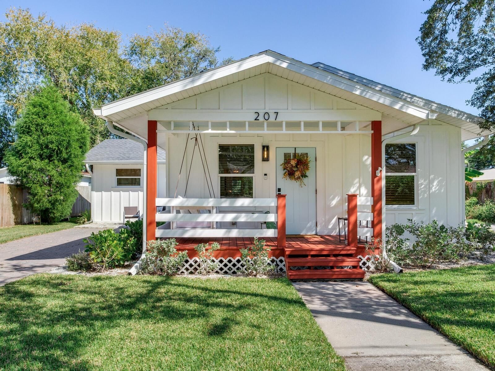 207 W Idlewild Avenue