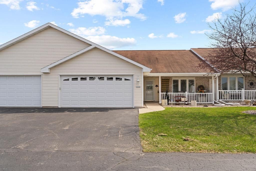 3200 Elk Ridge Drive E