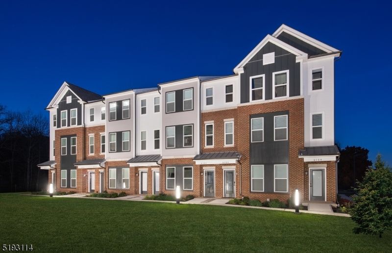 1 Sadie Cir Unit 1202 1202