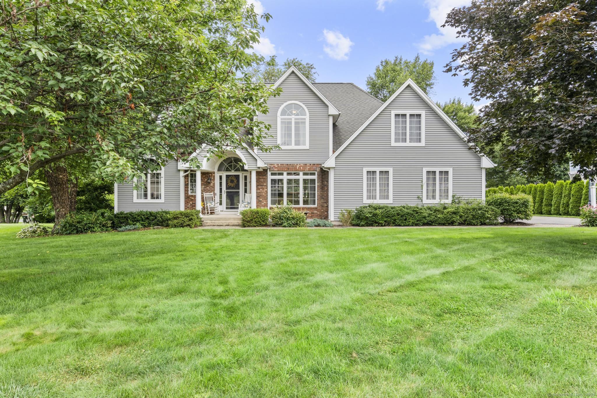 5 Knoll Lane