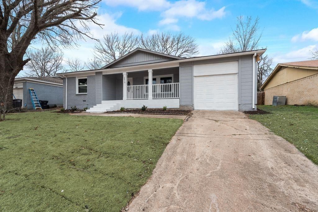 2816 Raton Drive