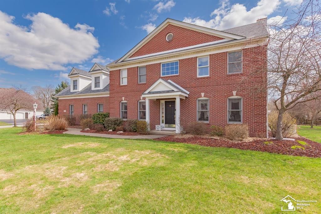 3185 Deer Creek Drive