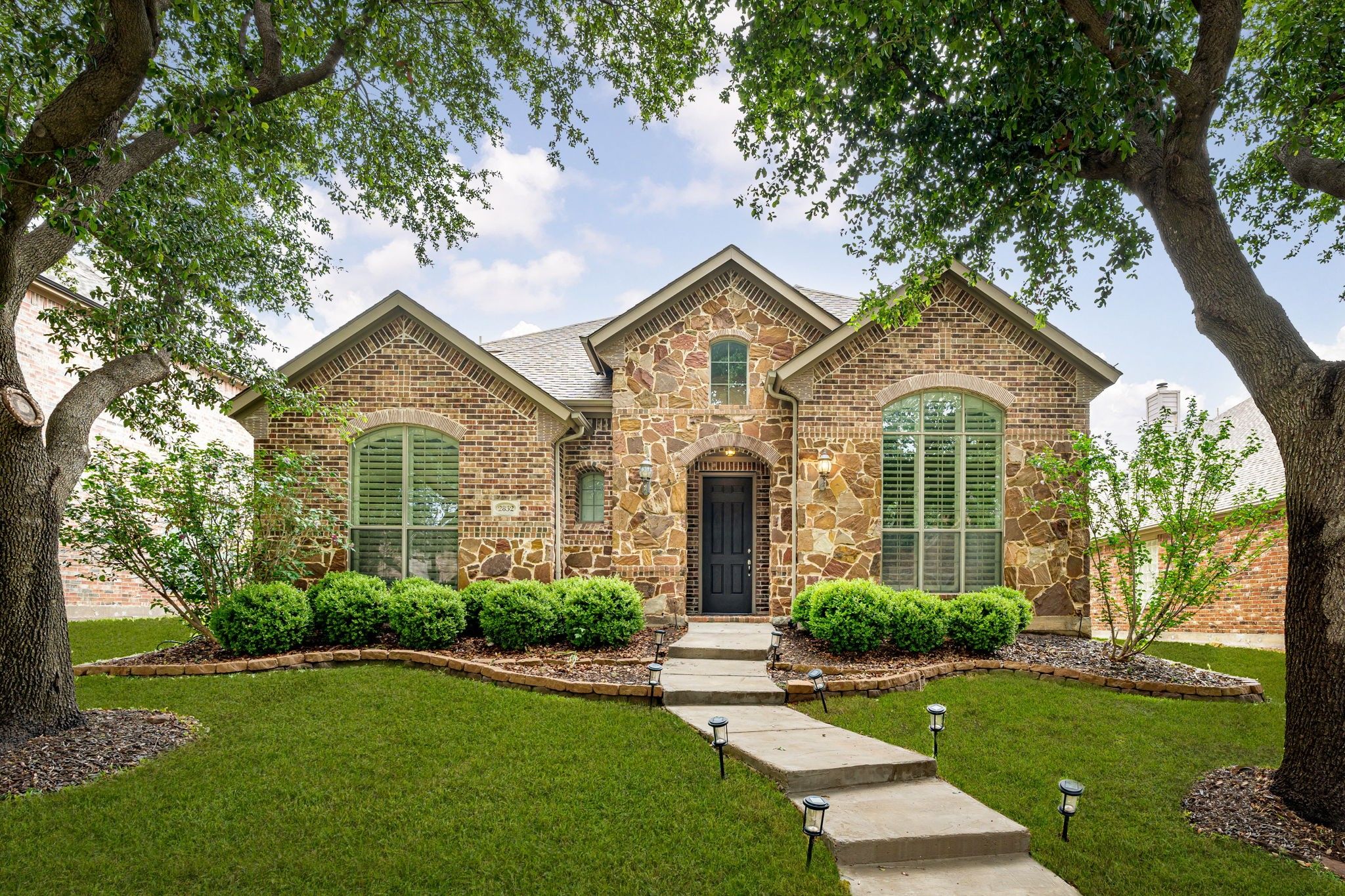 2832 Hidden Knoll Trail