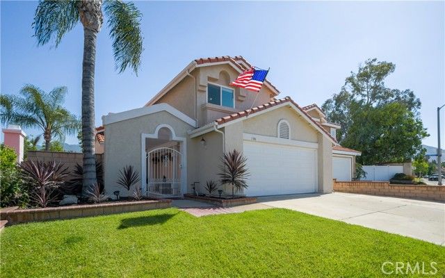 1386 Fairmont Drive