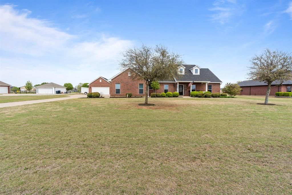 1699 Sportsman Lane