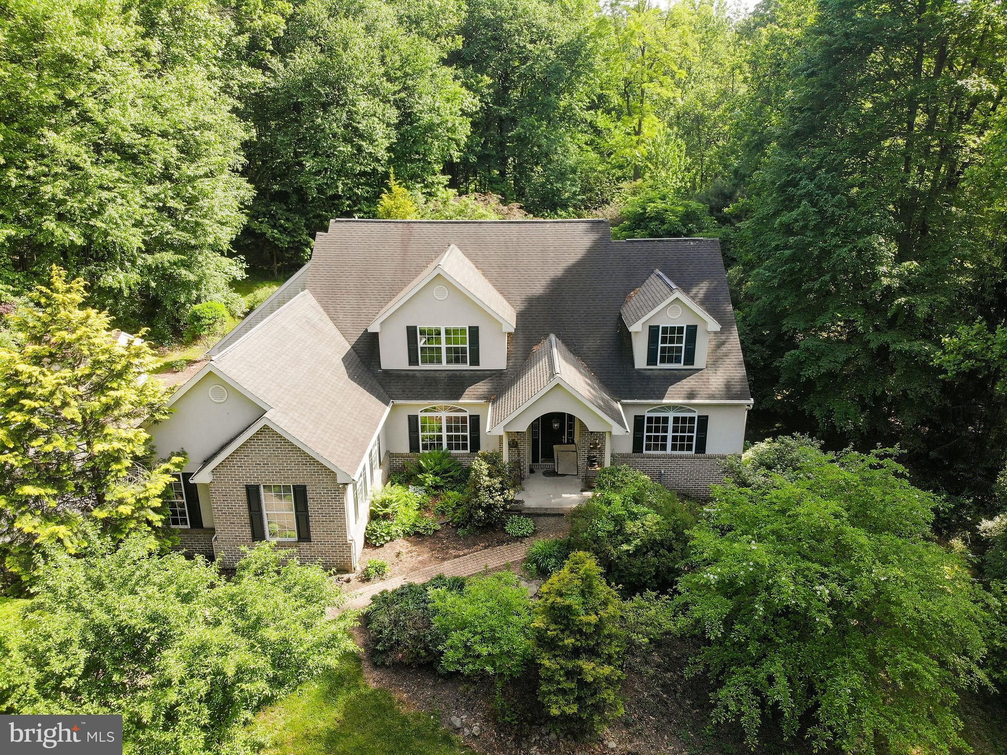 6 Ronald Glenn Avenue
