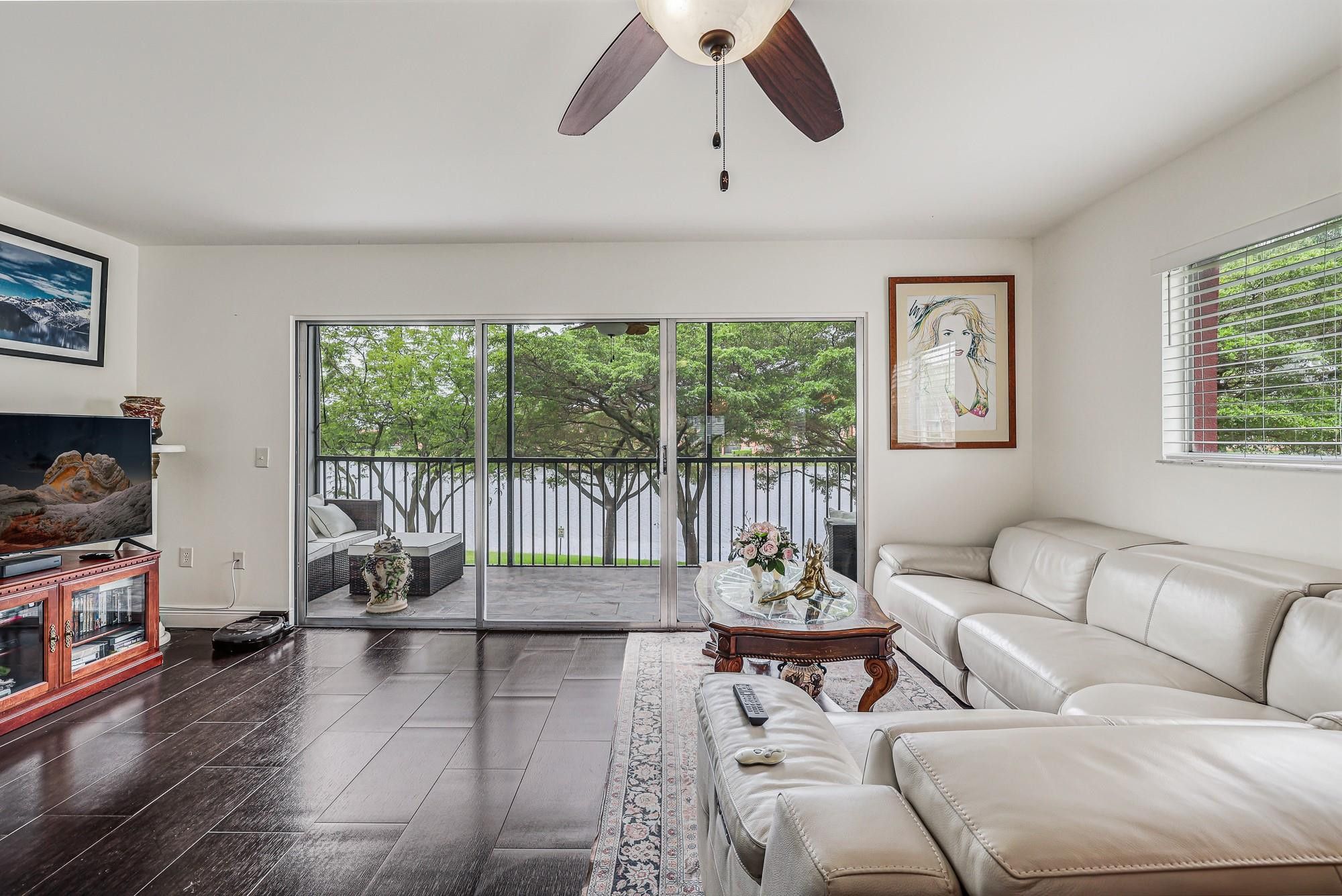 850 Sw 138th Avenue 215D