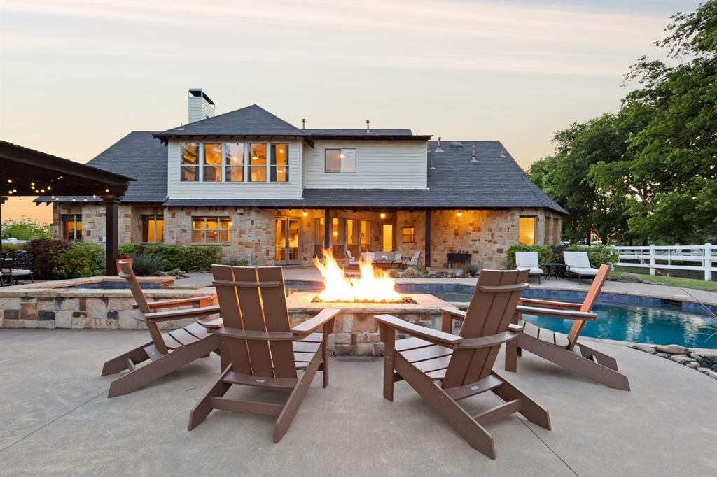 4702 Sycamore Lane