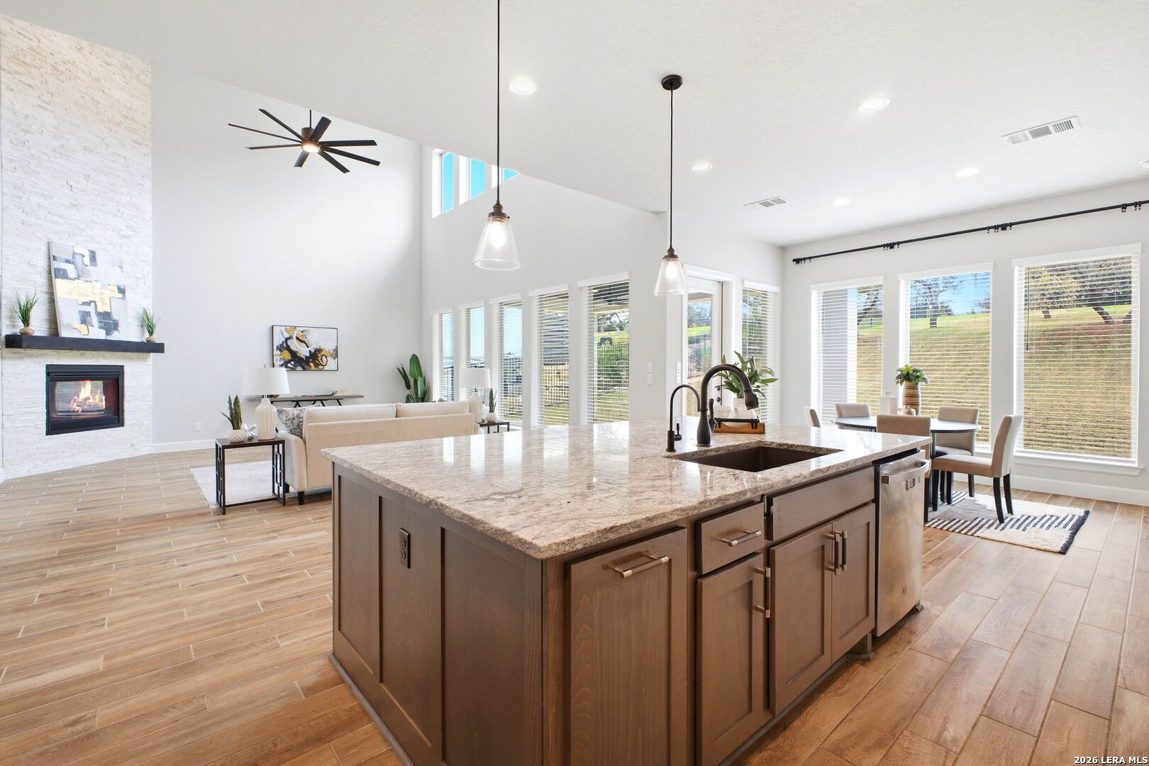 25114 Buffalo Clover