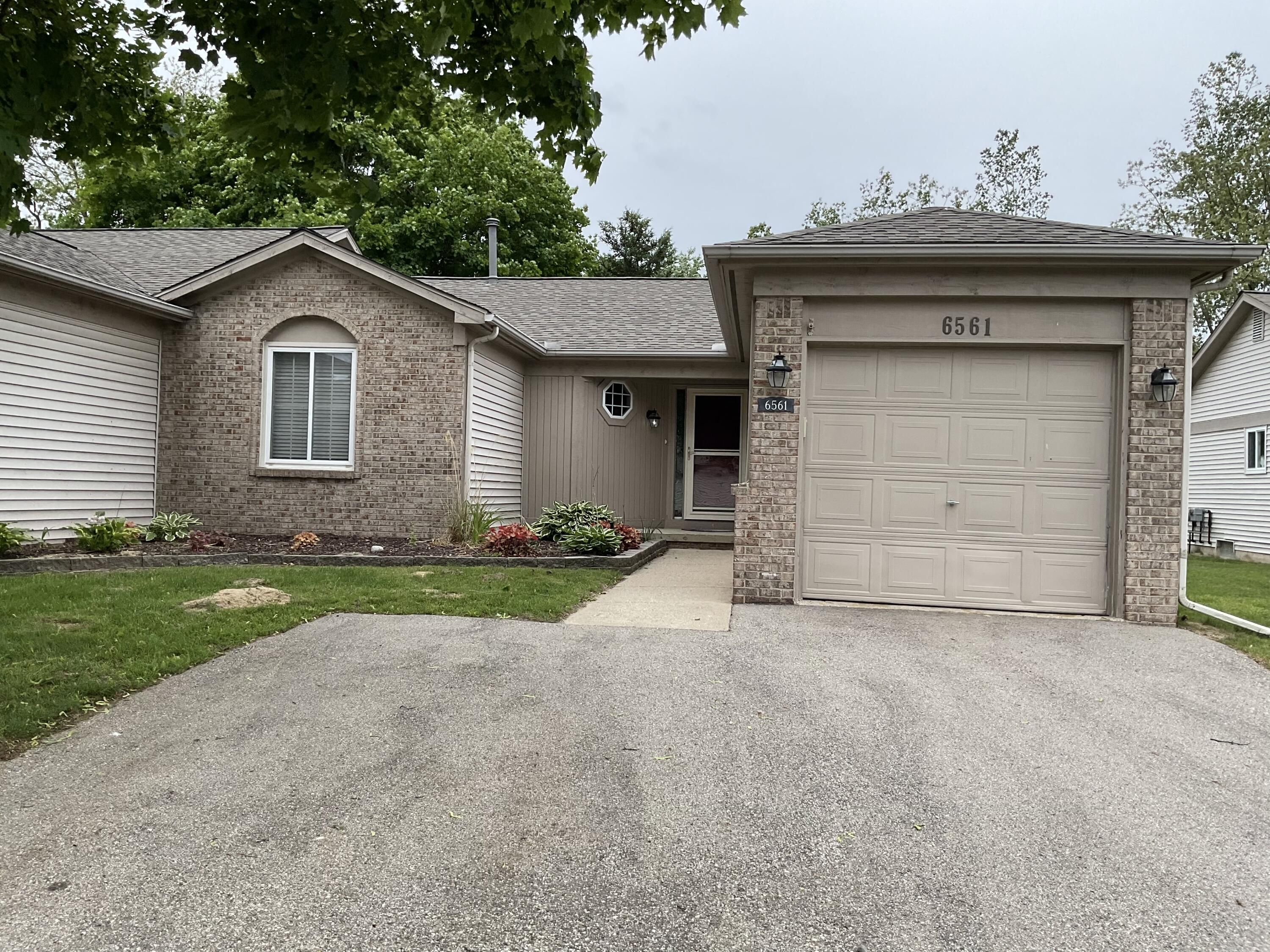 6561 Deerhurst Dr.