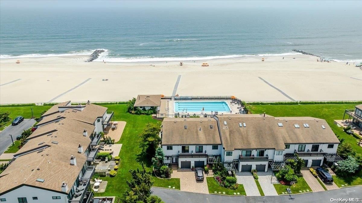 1661 Ocean Boulevard