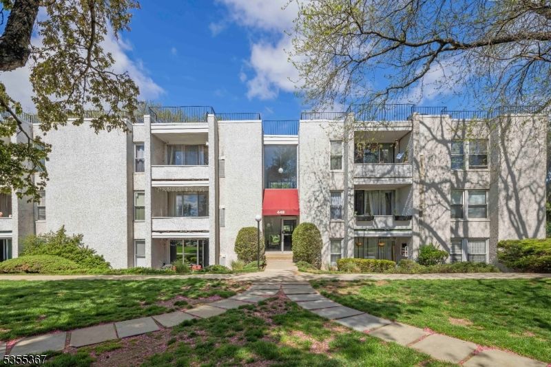 448 J River Road C4810 J