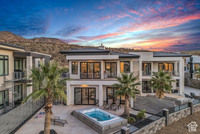 1498 W Torrey Pines Rd