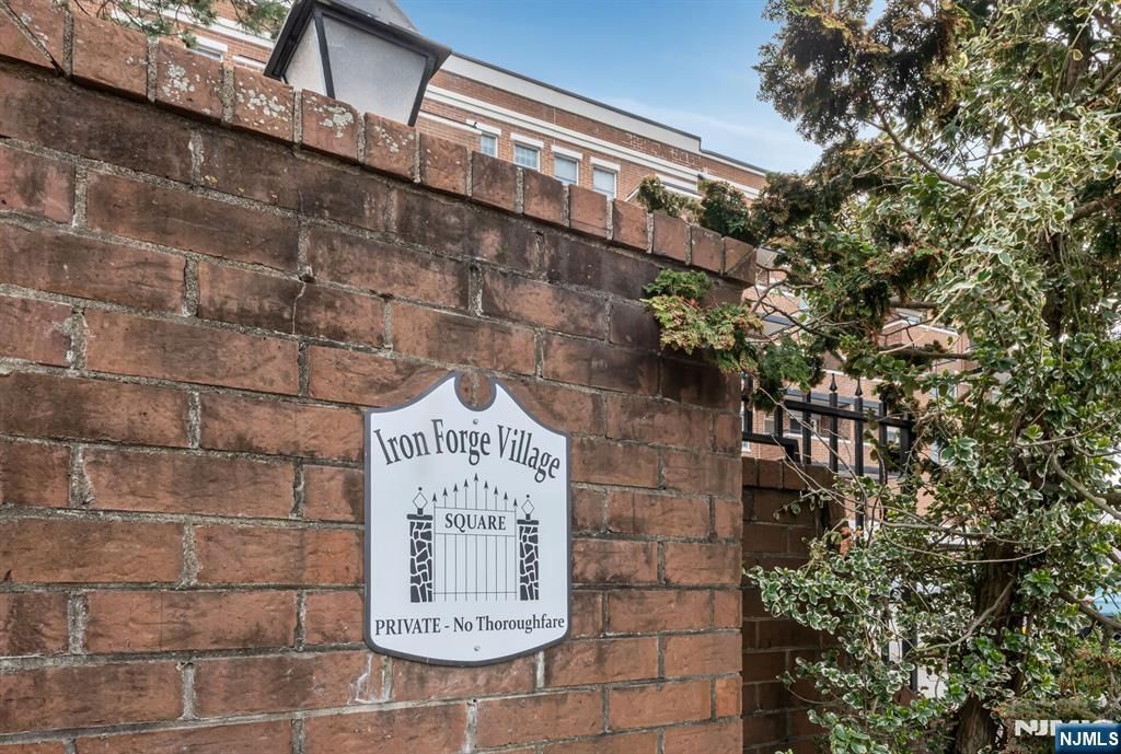 29 Iron Forge Square