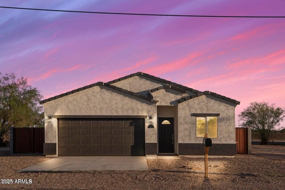 3845 N Kiami Drive