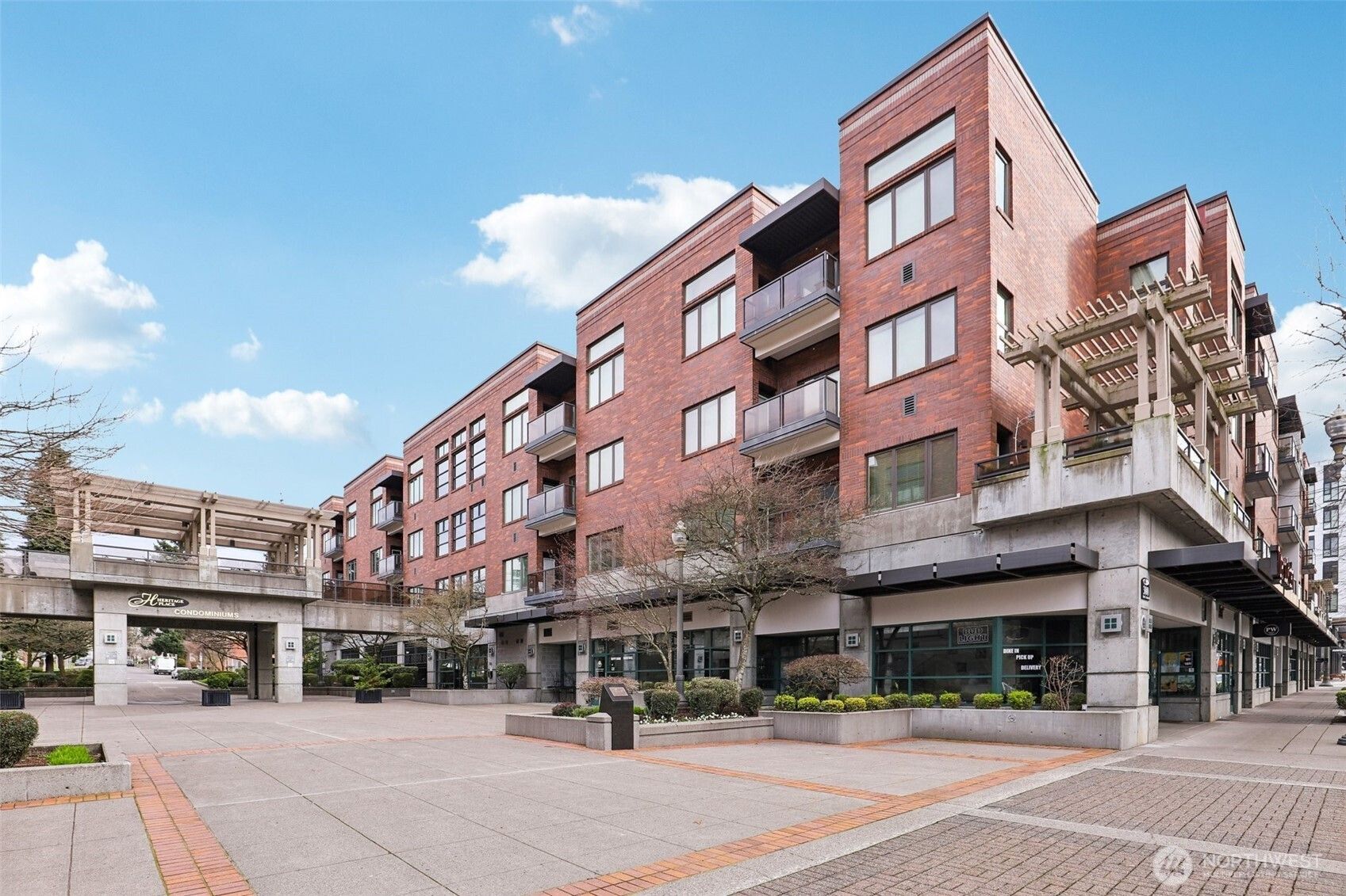 300 W 8th Street 209