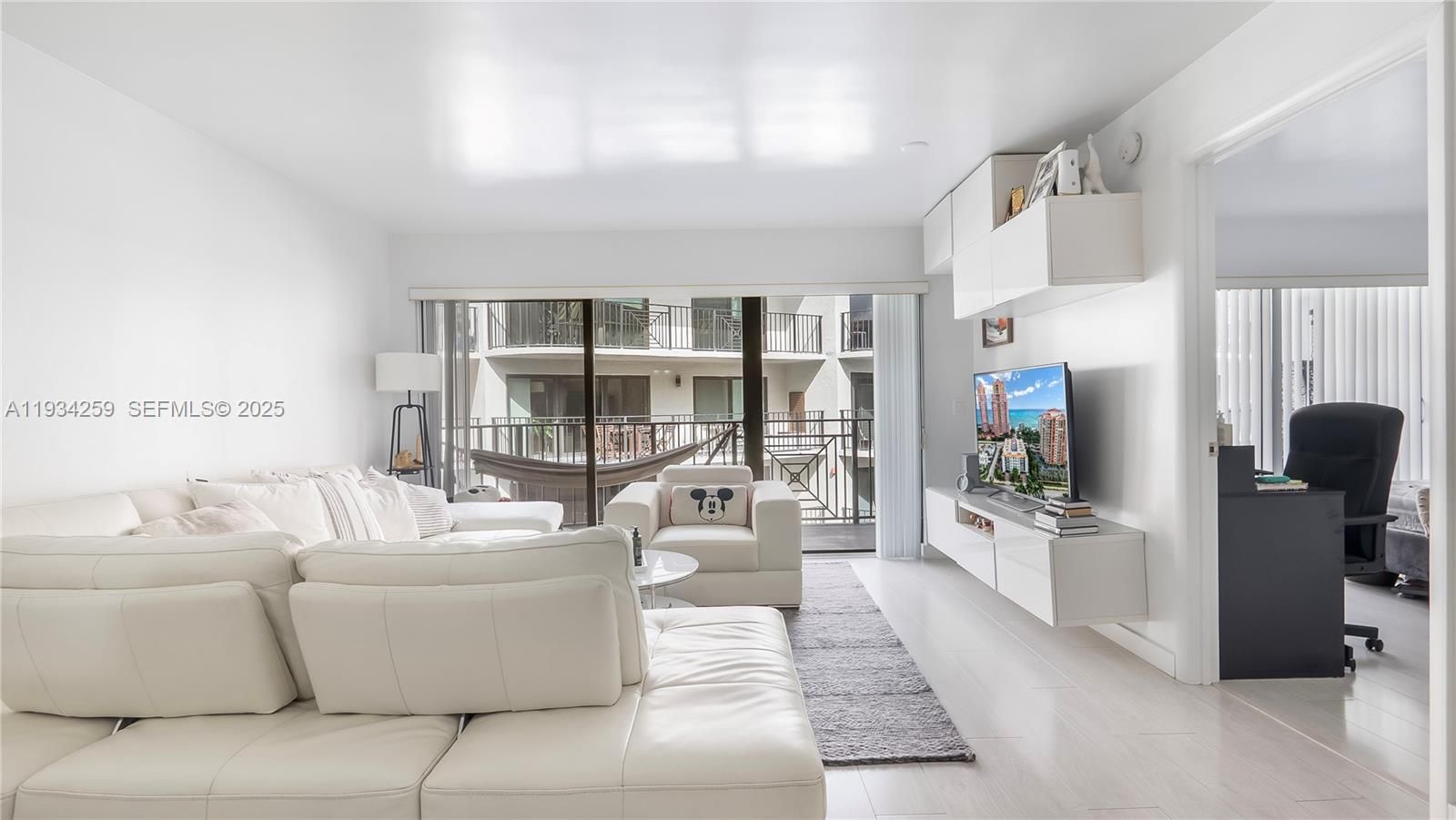 2029 N Ocean Blvd 404