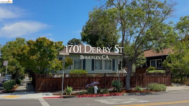 1701 Derby Street