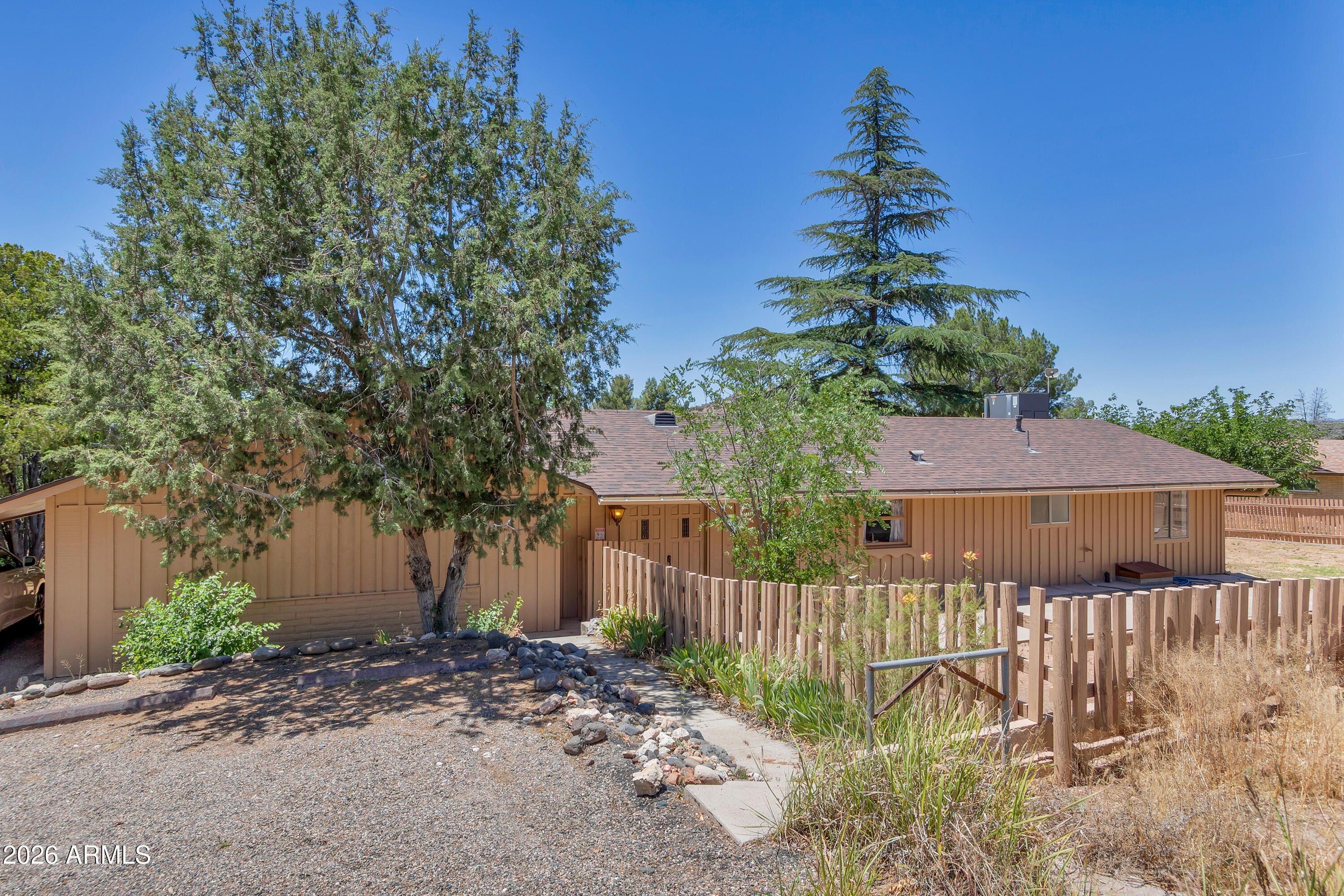 4410 N Montezuma Avenue