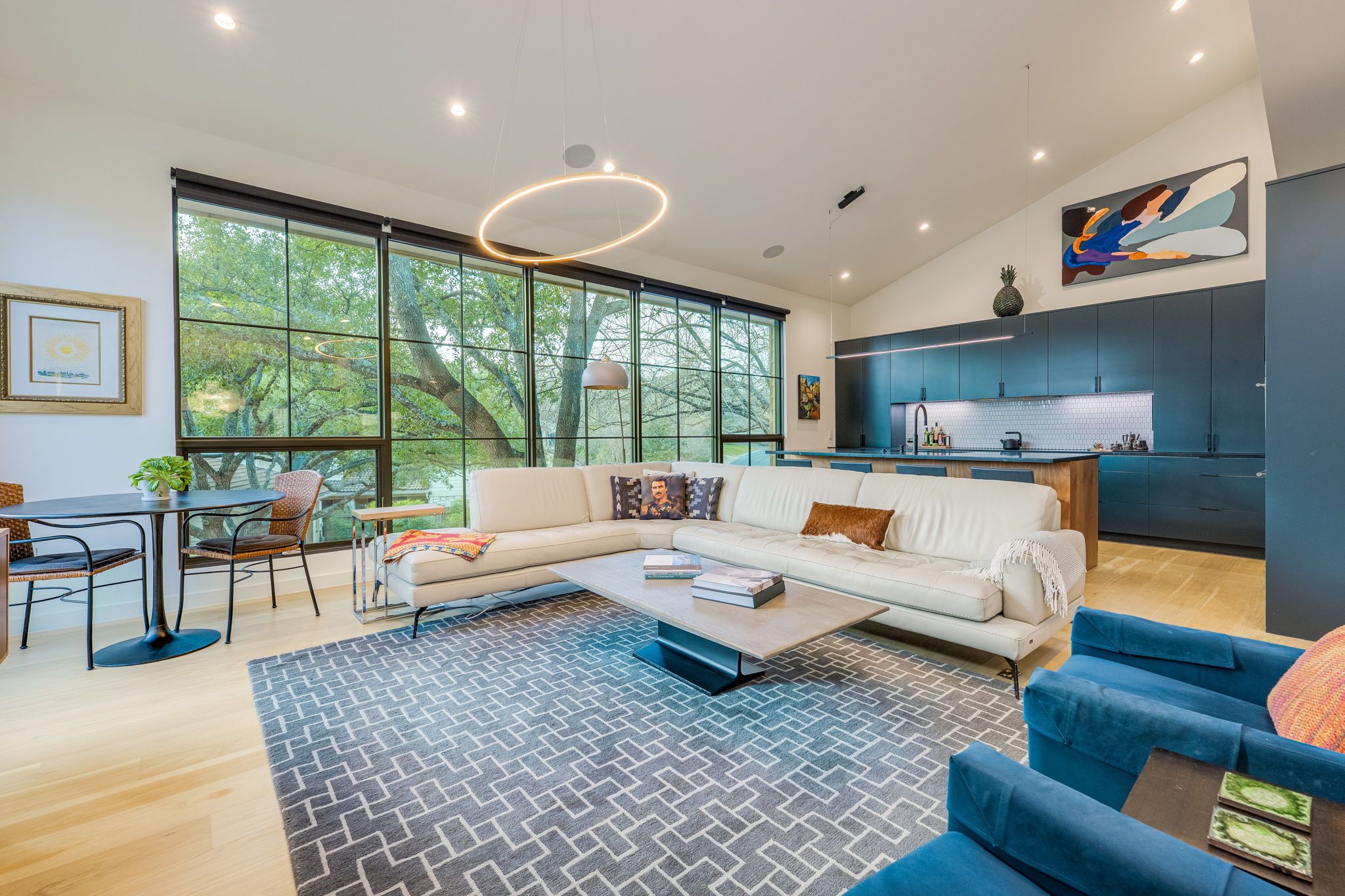 6820 N Cypress Point 33