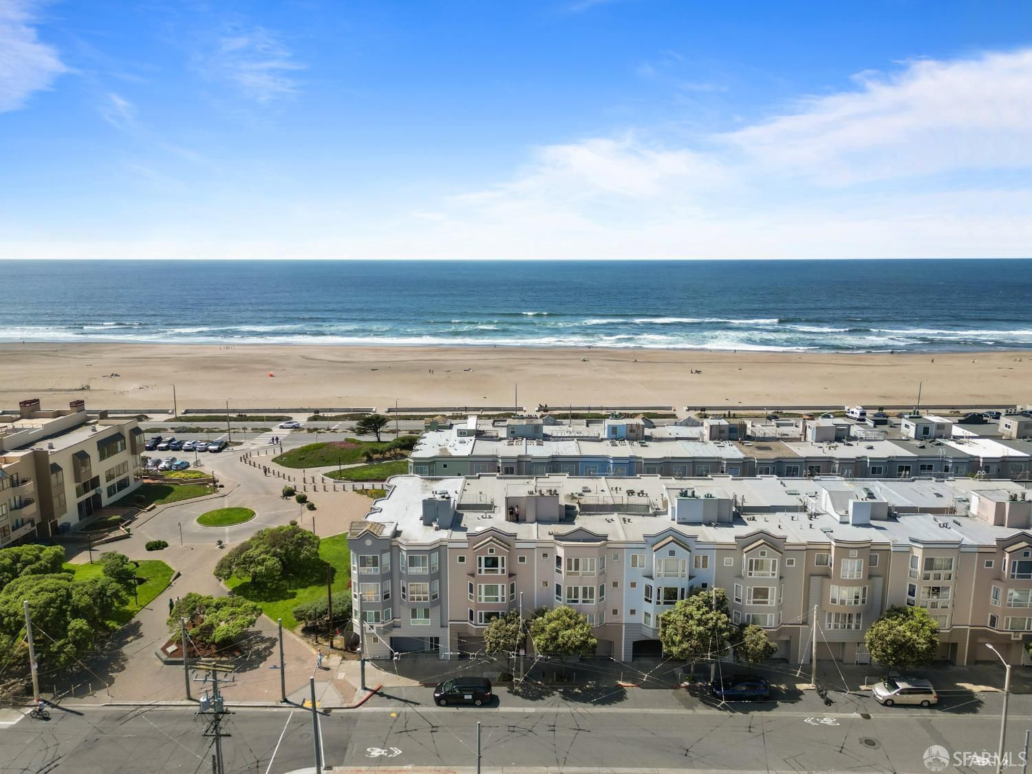 795 La Playa Street 3