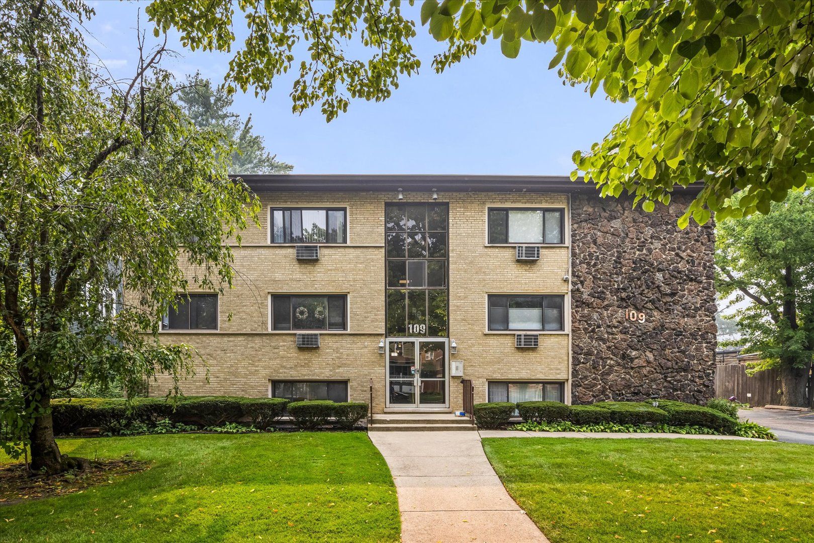109 S Elmwood Avenue 2