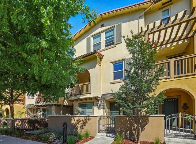 316 Fair Oaks Avenue