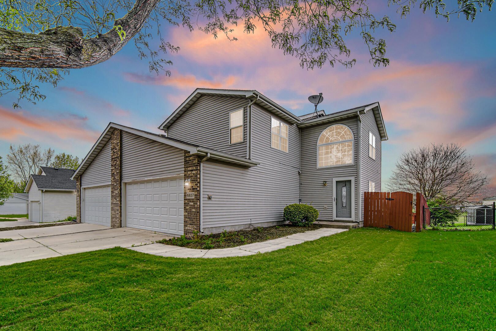 6837 Swan Lane