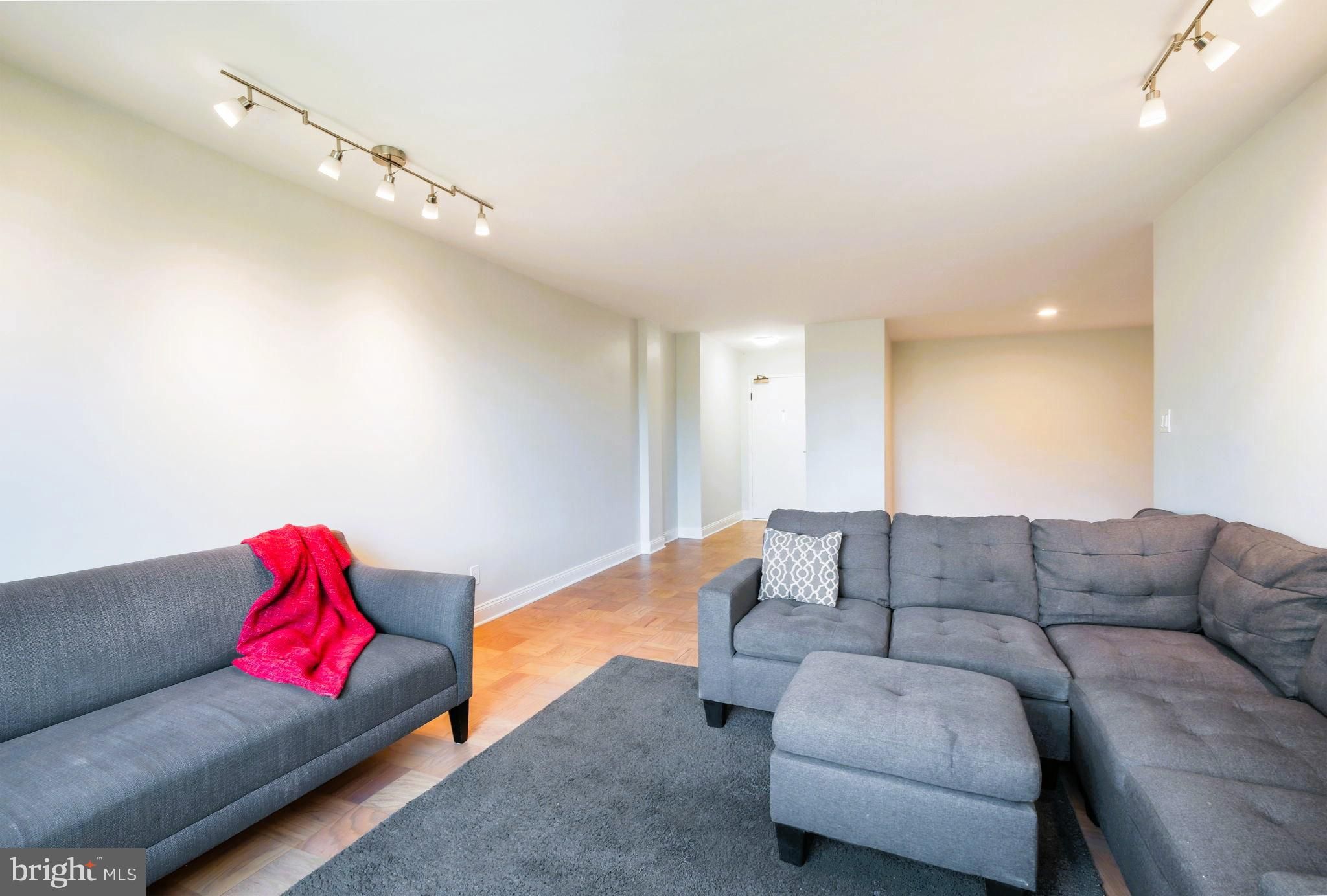 4977 Battery Lane 1-717