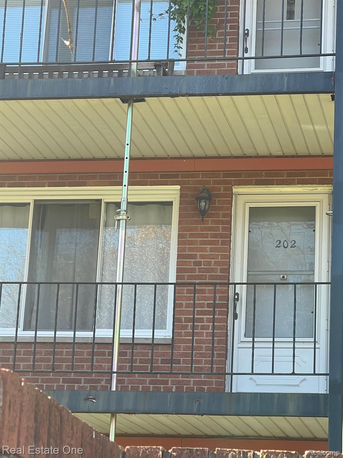 2820 Woodslee Drive 202