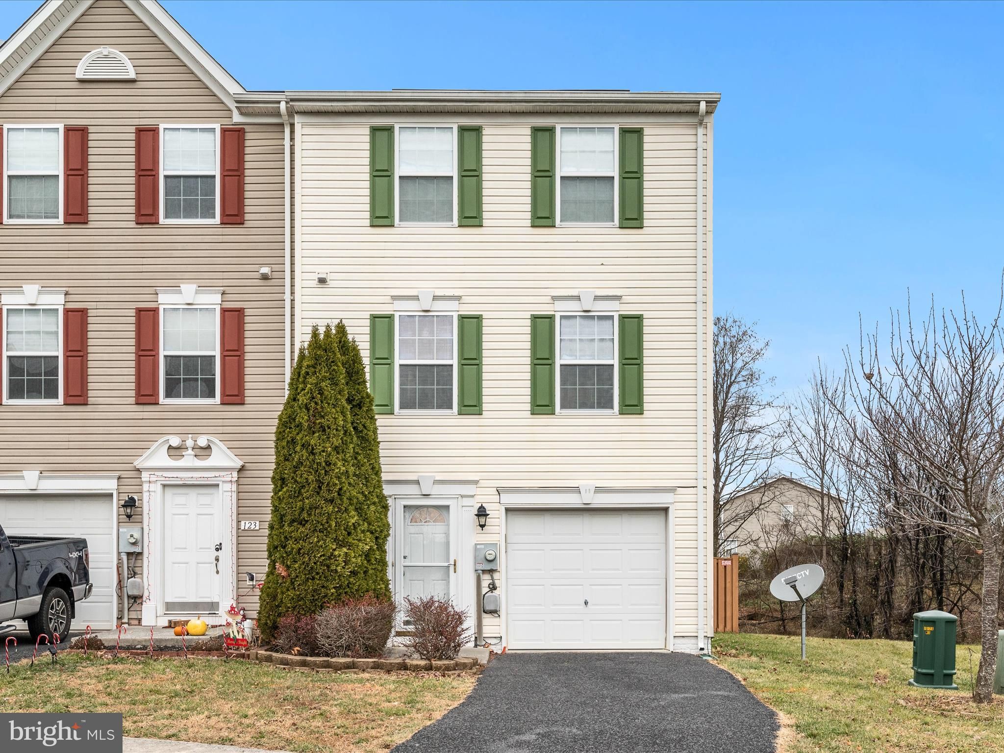 125 Monticello Square