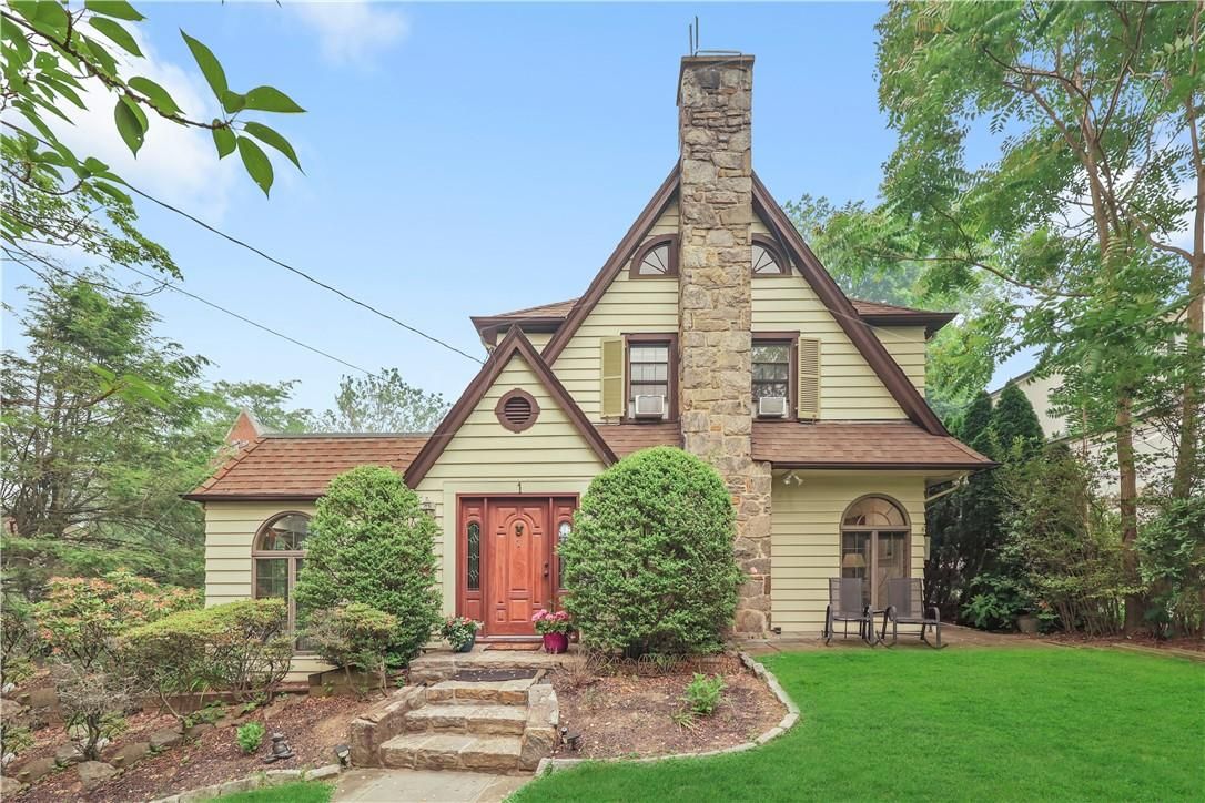 1 Tudor Lane