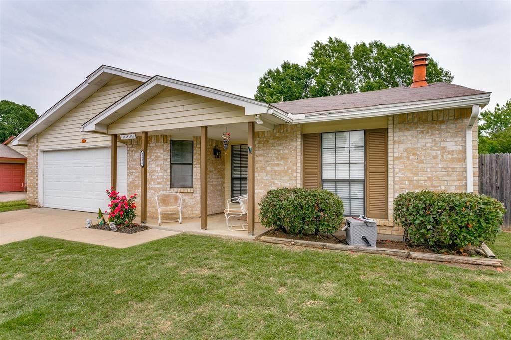 2606 Lawndale Lane