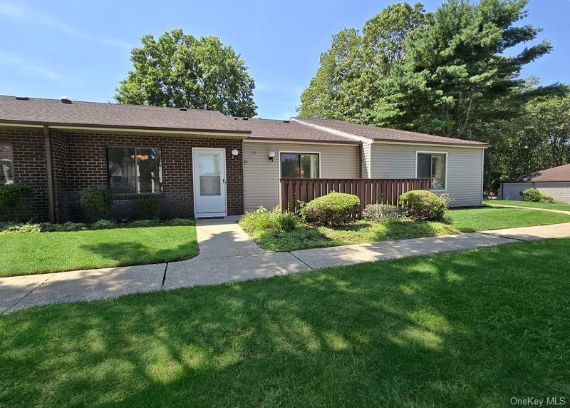 729 Hilltop Court 729