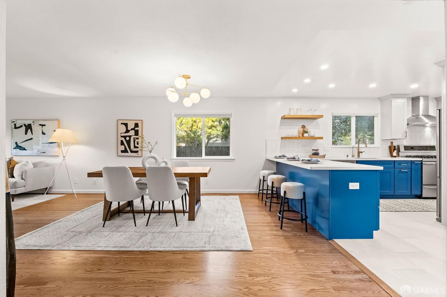 2811 Bayview Drive