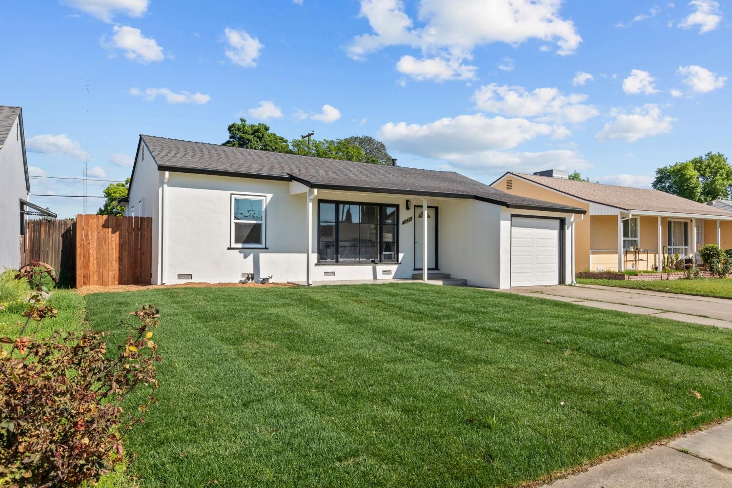 5625 La Campana Way