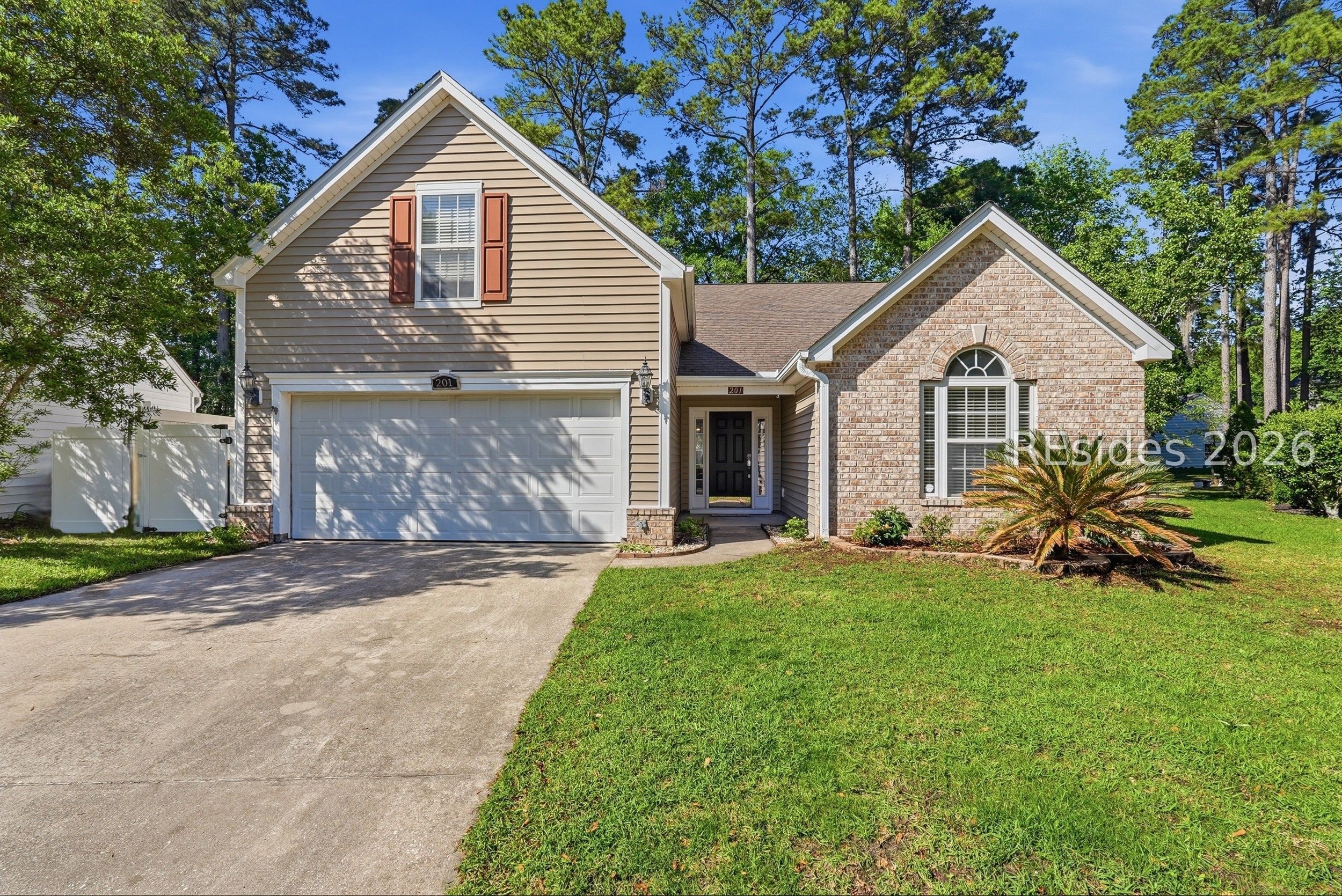 201 Cotton Field Lane E