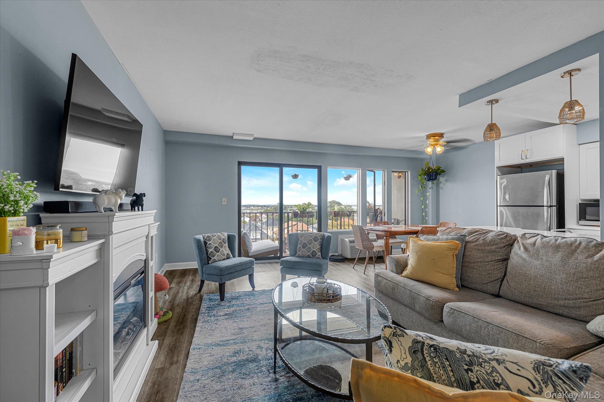 235 W Park Avenue 503
