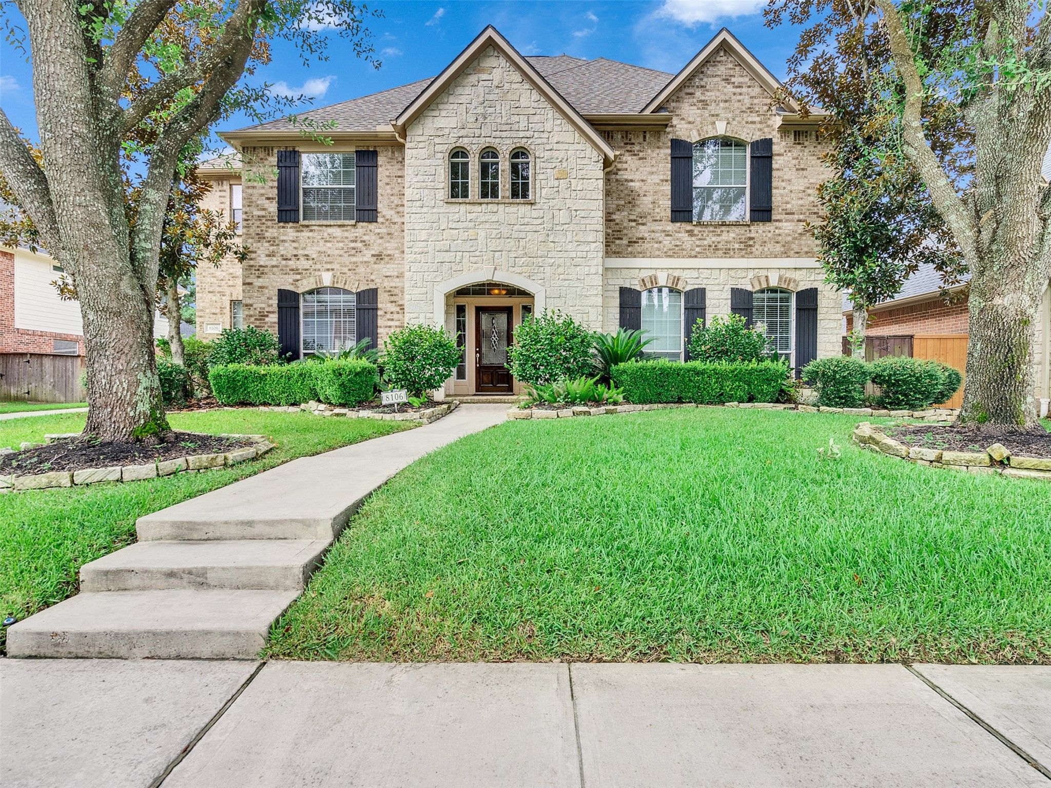 8106 Clearwater Crossing