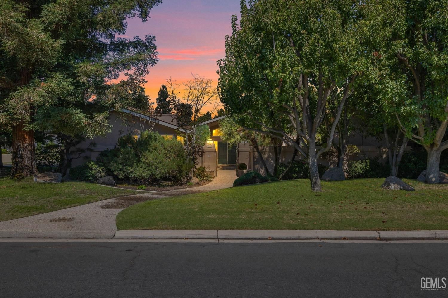 7220 Saint Andrews Drive