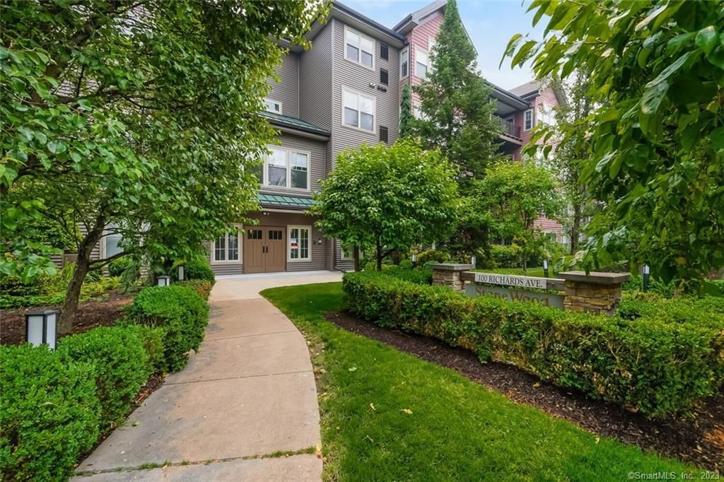 100 Richards Avenue 113