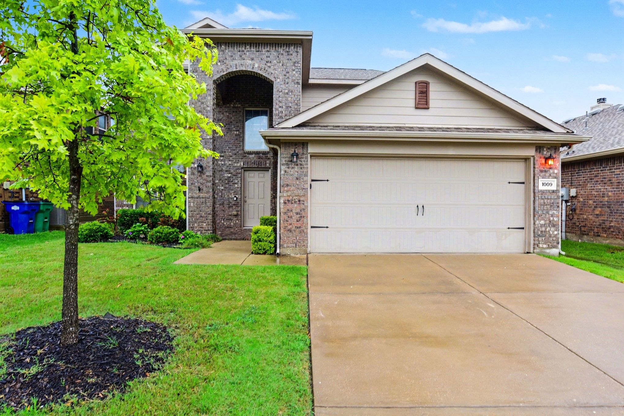 1009 N Churchill Drive