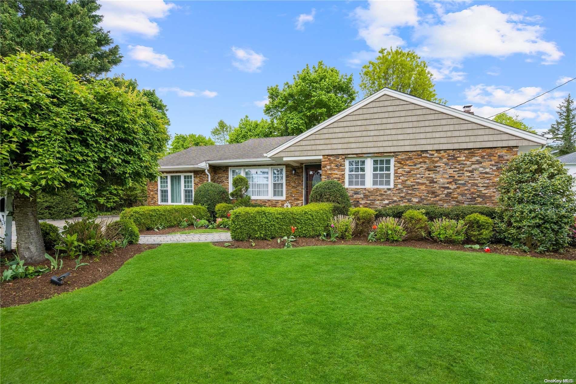 24 Lindbergh Avenue