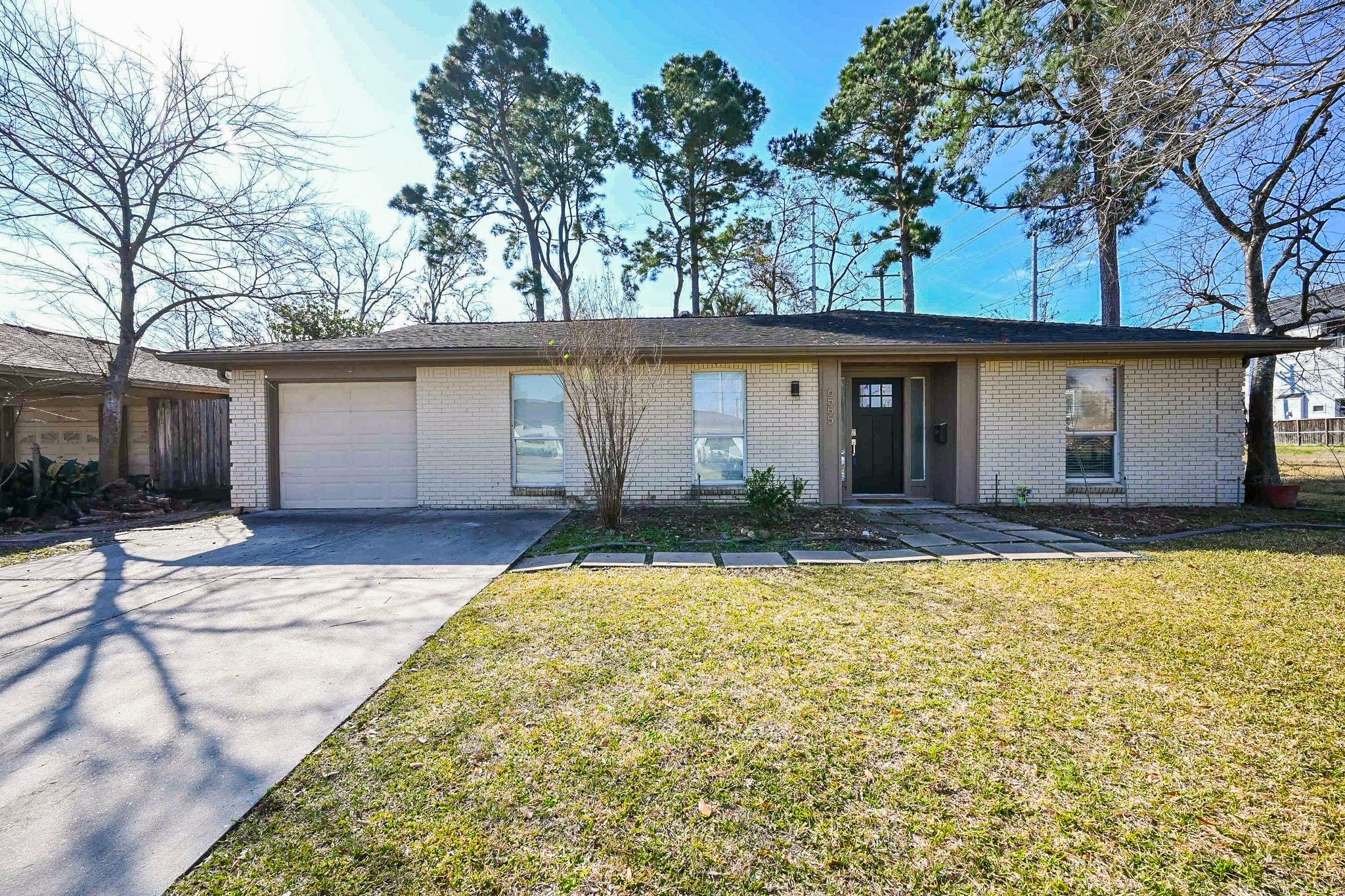 6555 Grovewood Lane