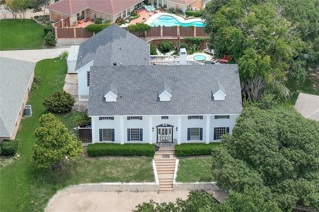 11809 Woodbridge Drive