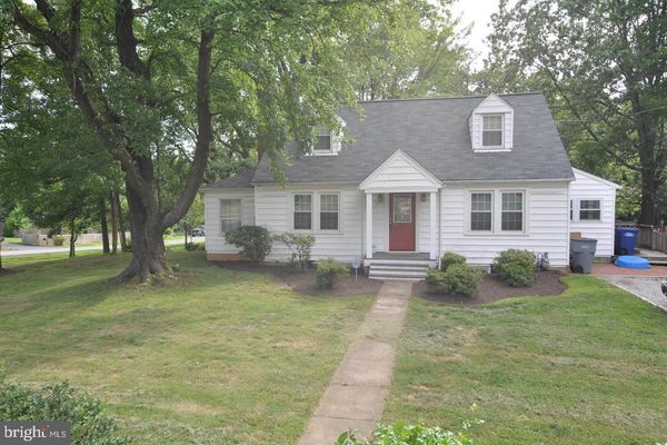 Annandale Acres Annandale Va Homes For Sale Real Estate Neighborhoods Com