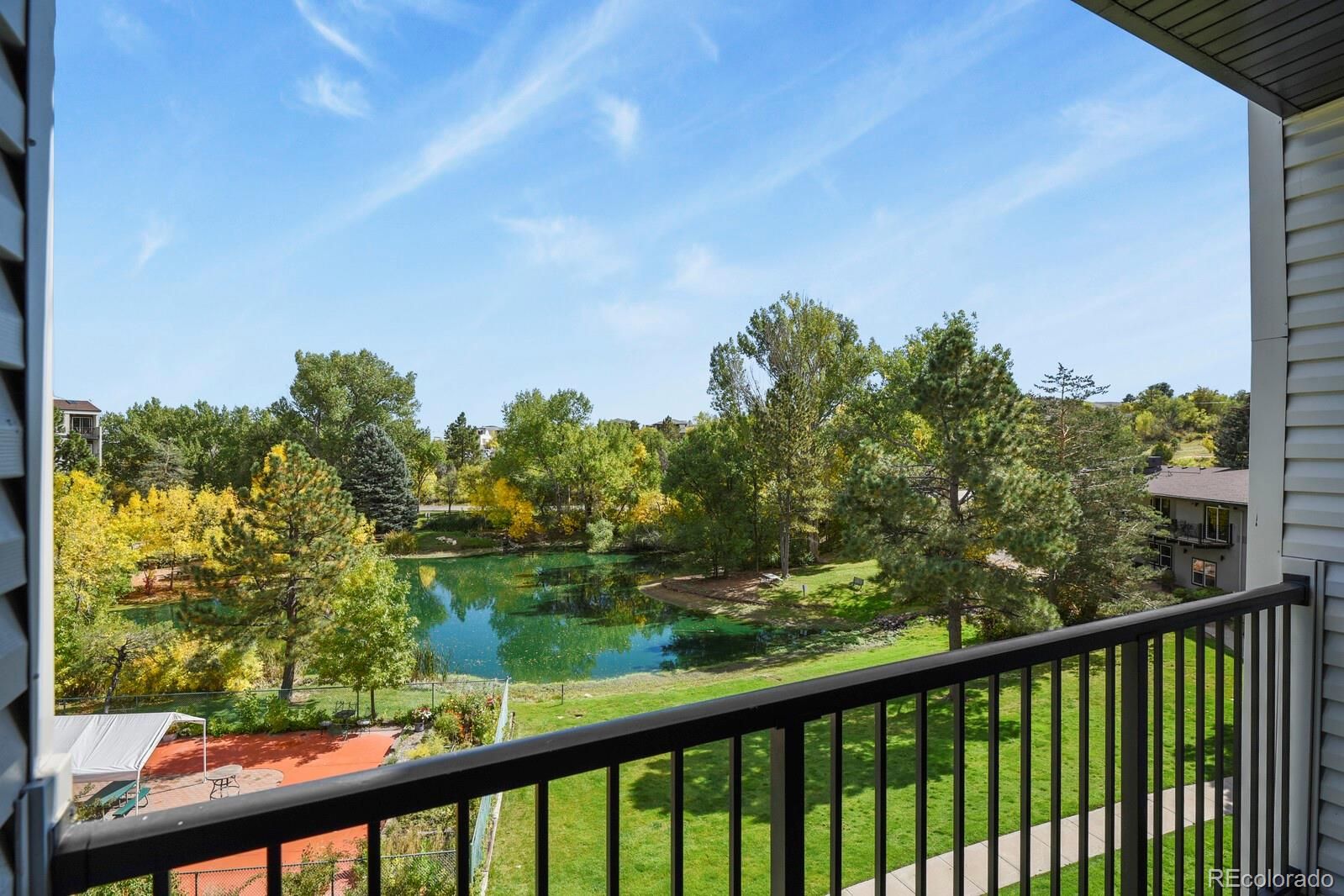 1250 Golden Circle 404