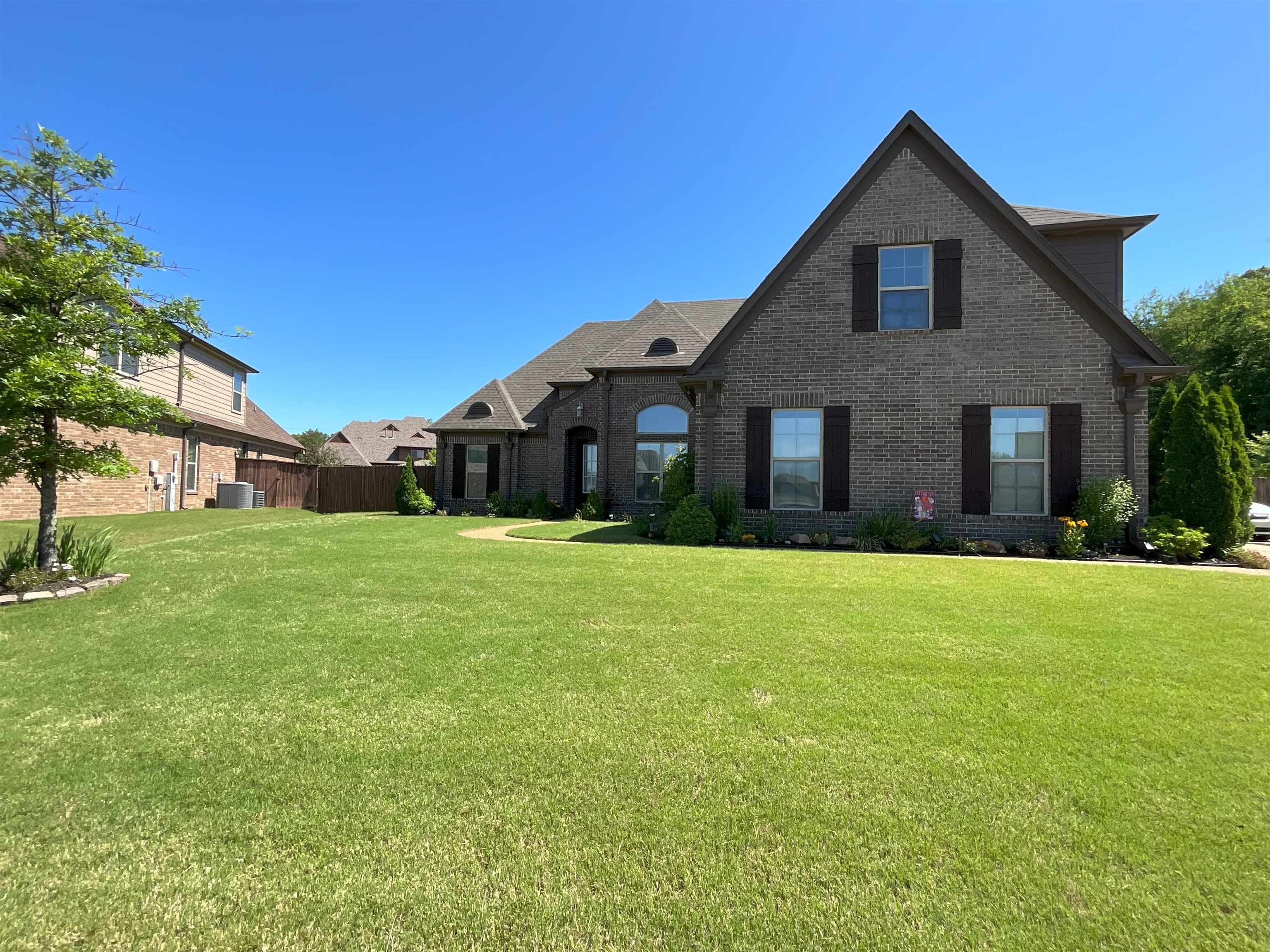 3637 Ballard Dr