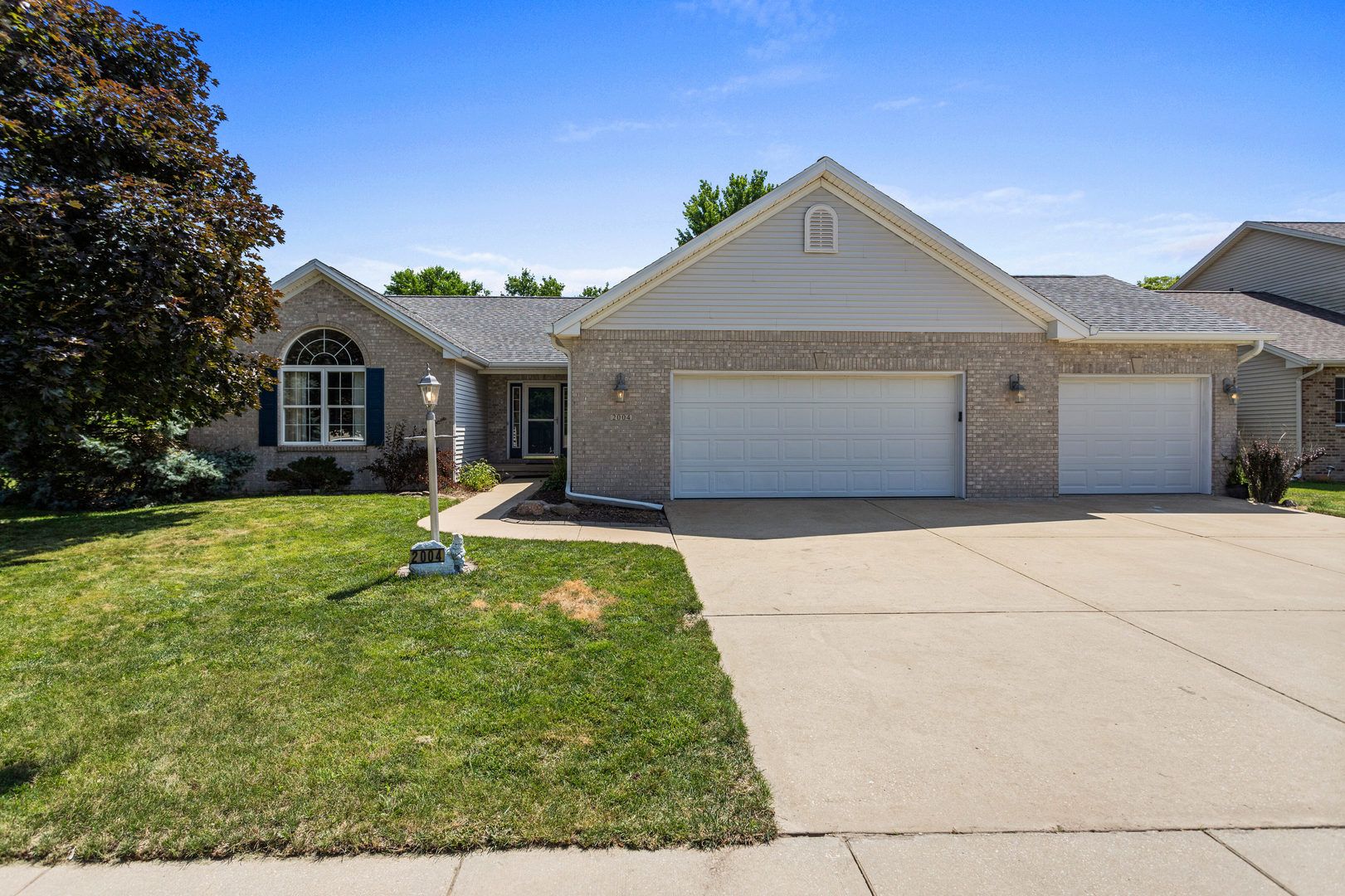 2004 Emerald Drive